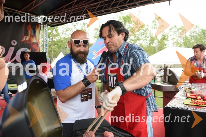  Grega Javornik, radijski voditelj, radio Aktual;  Jernej Kuntner, igralecAktualov koncert in največja Roštiljada v Sloveniji