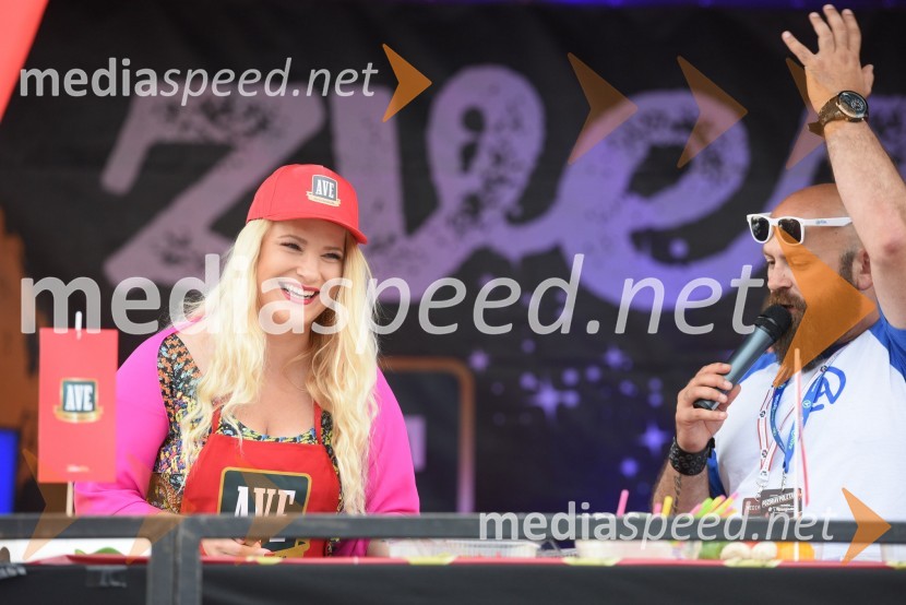  Danica Lovenjak, novinarka;  Grega Javornik, radijski voditelj, radio AktualAktualov koncert in največja Roštiljada v Sloveniji