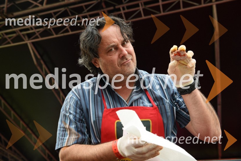  Jernej Kuntner, igralecAktualov koncert in največja Roštiljada v Sloveniji