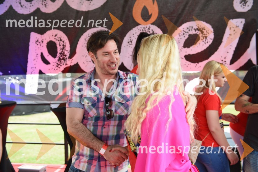  Jan Bučar, igralec;  Danica Lovenjak, novinarkaAktualov koncert in največja Roštiljada v Sloveniji