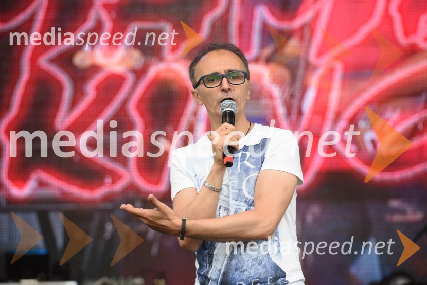  Rusmir  Bošnjak, član skupine Mambo KingsAktualov koncert in največja Roštiljada v Sloveniji