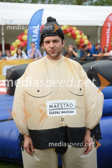  Klemen Bunderla, radijski voditelj, radio AktualAktualov koncert in največja Roštiljada v Sloveniji