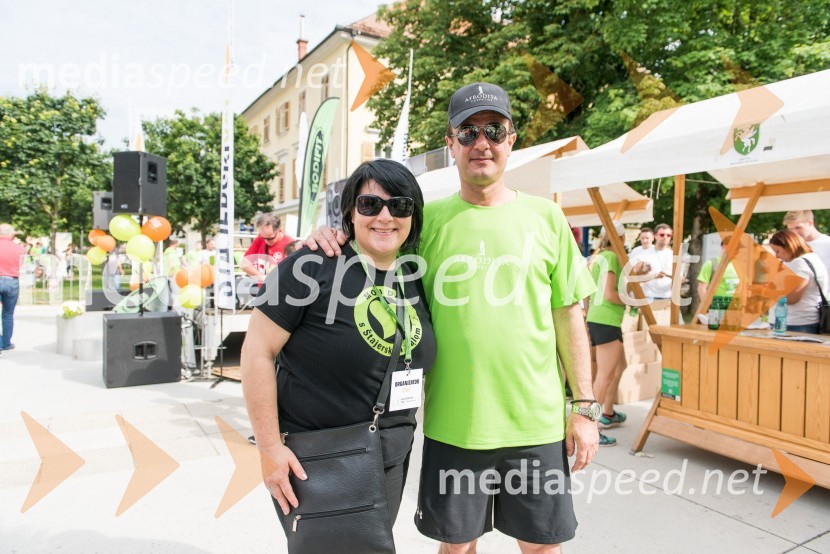  Greta  Kokot Rajković, programska direktorica, Štajerski val;  Iztok Zorin,  direktor tehnoloških procesov Kozmetike Afrodita1. Afroditin tek