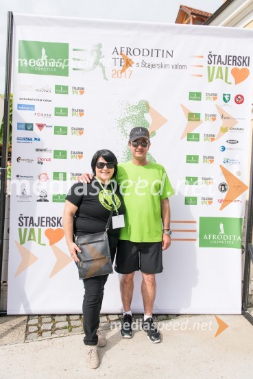  Greta  Kokot Rajković, programska direktorica, Štajerski val;  Iztok Zorin,  direktor tehnoloških procesov Kozmetike Afrodita1. Afroditin tek