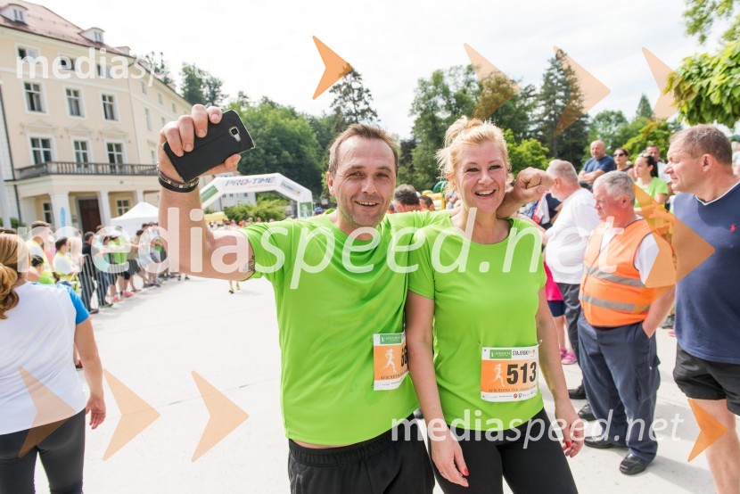  ... ;  Vicky  Karijasevic1. Afroditin tek