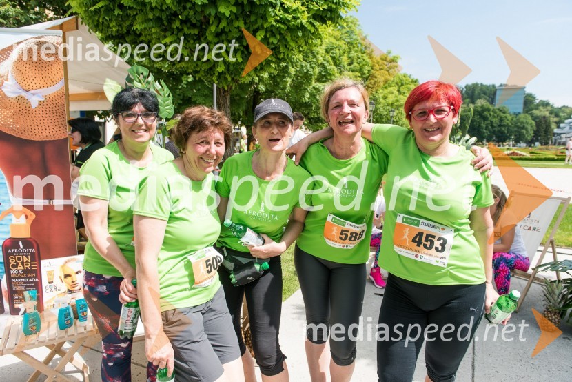  Judita Železnik, tržno komuniciranje Kozmetike Afrodita;  Andreja  Jug;  ... ;  Simona  Potočnik;  Nada Avguštin1. Afroditin tek