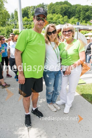  Iztok Zorin,  direktor tehnoloških procesov Kozmetike Afrodita;  Tjaša  Markovinovič, Kozmetika Afrodita;  Danica Zorin Mijošek, direktorica in ustanoviteljica podjetja Kozmetika Afrodita1. Afroditin tek