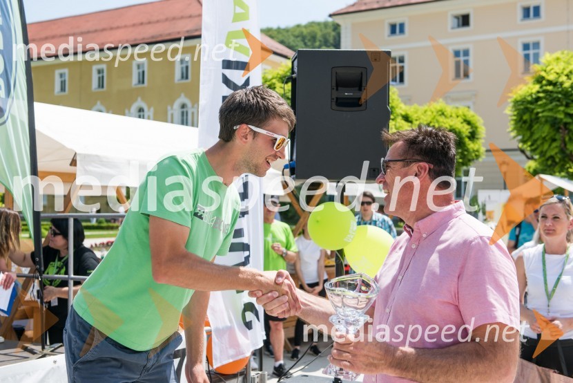  Žiga  Božič, 3. mesto, Afroditin tek, 5km, moški;  Roman  Moškotevc, direktor Radio Štajerski val1. Afroditin tek