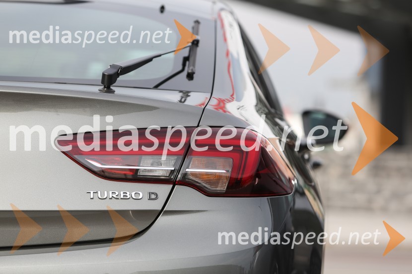 Nova Opel Insignia Grand Sport, slovenska predstavitevNova Opel Insignia Grand Sport, slovenska predstavitev