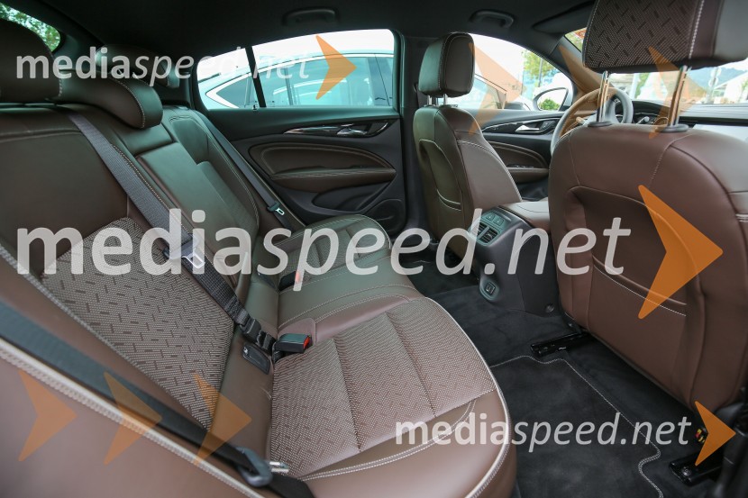 Nova Opel Insignia Grand Sport, slovenska predstavitevNova Opel Insignia Grand Sport, slovenska predstavitev