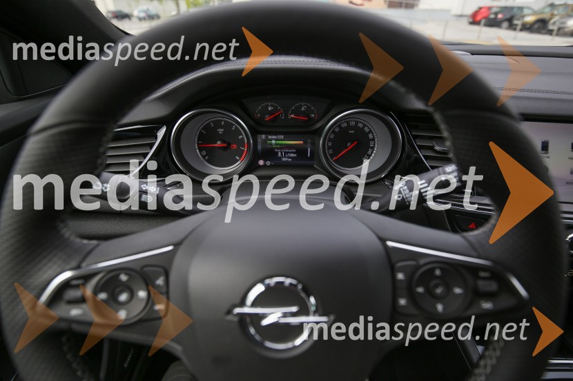 Nova Opel Insignia Grand Sport, slovenska predstavitevNova Opel Insignia Grand Sport, slovenska predstavitev