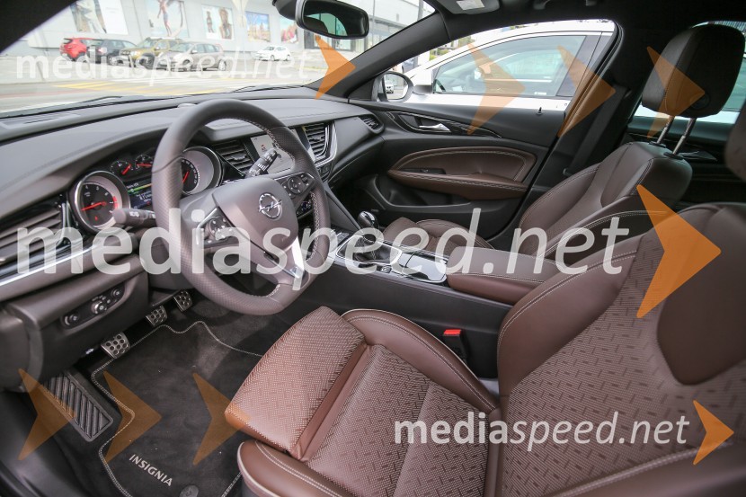 Nova Opel Insignia Grand Sport, slovenska predstavitevNova Opel Insignia Grand Sport, slovenska predstavitev
