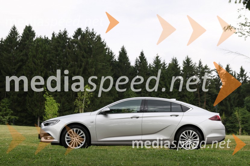 Nova Opel Insignia Grand Sport, slovenska predstavitevNova Opel Insignia Grand Sport, slovenska predstavitev
