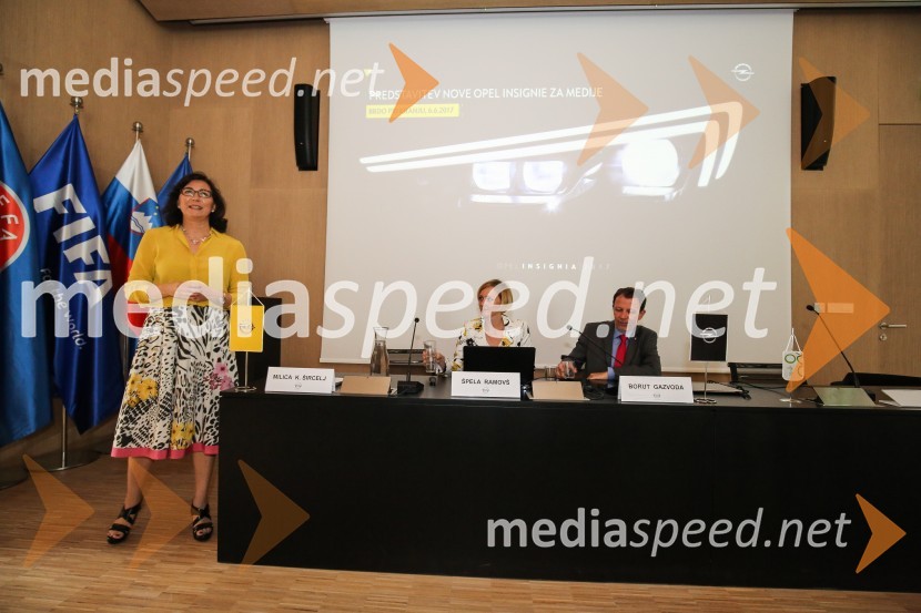  Milica Kopanja Šircelj, vodja odnosov z javnostmi, Opel Slovenija;  Špela Ramovš, vodja marketinga, Opel Slovenija;  Borut Gazvoda, direktor, Opel SlovenijaNova Opel Insignia Grand Sport, slovenska predstavitev
