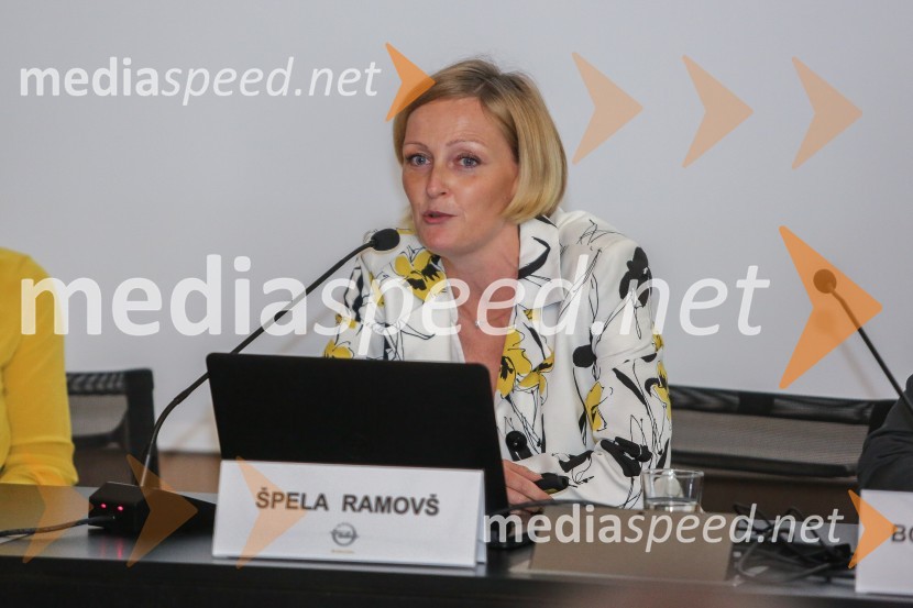  Špela Ramovš, vodja marketinga, Opel SlovenijaNova Opel Insignia Grand Sport, slovenska predstavitev