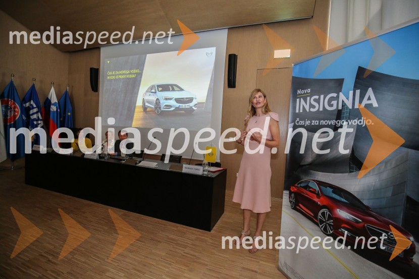  Milica Kopanja Šircelj, vodja odnosov z javnostmi, Opel Slovenija;  Špela Ramovš, vodja marketinga, Opel Slovenija;  Borut Gazvoda, direktor, Opel Slovenija;  Barbara Hauptman Tomšič, Eter d.o.o.Nova Opel Insignia Grand Sport, slovenska predstavitev