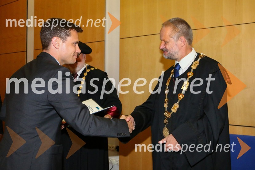 dr. Miha Pavlinek, Fakulteta za elektrotehniko, računalništvo in informatiko, Univerza v Mariboru; prof. dr. Borut  Žalik, dekan, Fakulteta za elektrotehniko, računalništvo in informatiko, Univerza v MariboruPromocija doktorjev znanosti na UM, junij 2017