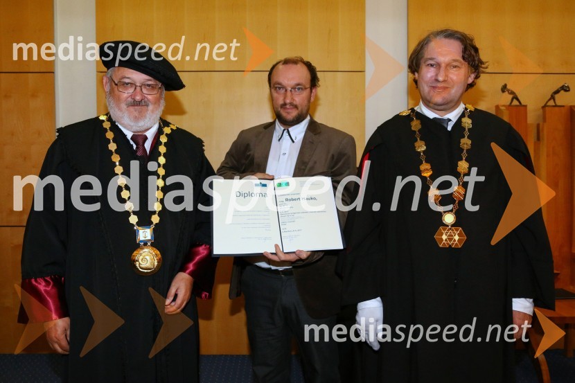 prof. dr. Igor Tičar, rektor, Univerza v Mariboru; dr. Robert Hauko, Fakulteta za naravoslovje in matematiko, Univerza v Mariboru; doc. dr.  Mitja Slavinec, dekan, Fakulteta za naravoslovje in matematiko, Univerza v MariboruPromocija doktorjev znanosti na UM, junij 2017