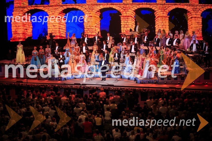 Koncert violinista Andre Rieu z Orkestrom Johanna StraussaAndre Rieu, koncert priznanega violinista