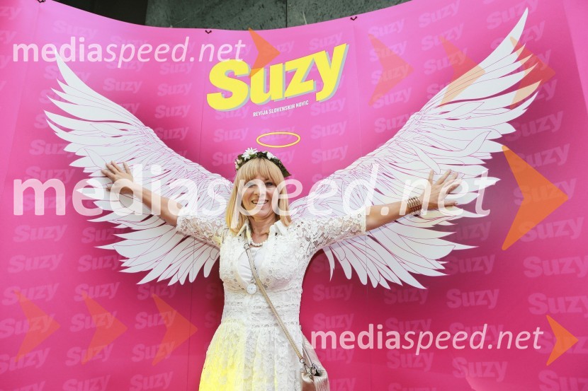  Barbra Jermann, urednica revije SuzyVIP druženje pod zvezdami  z revijo Suzy