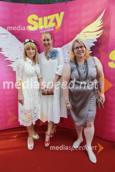  Barbra Jermann, urednica revije Suzy;  Andreja  Freyer, novinarka;  Mateja Blažič, novinarka SuzyVIP druženje pod zvezdami  z revijo Suzy