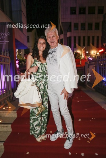  Nina Kočar, manekenka;  Andrej Šifrer, glasbenikVIP druženje pod zvezdami  z revijo Suzy