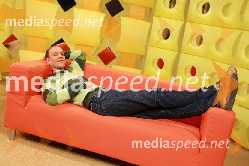 Matej Korošec, voditelj oddaje Dobro jutroEva Stavbar in Matej Korošec, voditelja oddaje Dobro jutro na TV Slovenija