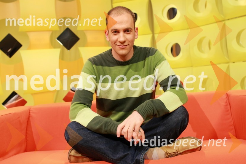 Matej Korošec, voditelj oddaje Dobro jutroEva Stavbar in Matej Korošec, voditelja oddaje Dobro jutro na TV Slovenija