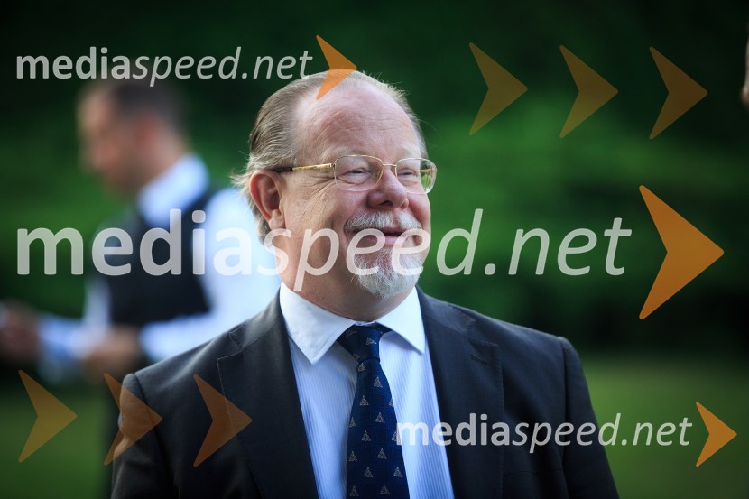  Sean O'Regan, veleposlanik IrskeKresna noč 2017