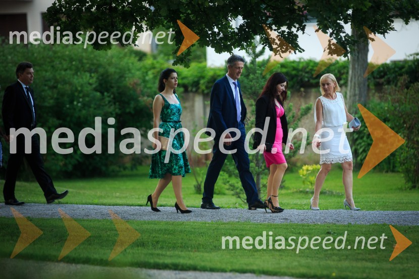  ... ;  Veronika Cukrov, Odvetniška pisarna Cukrov;  Marjan Cukrov, Vlada RS;  Vesna Cukrov, odvetnica, članica Lions kluba Ilirija;  Zlata Tavčar, Tax-Fin-LexKresna noč 2017