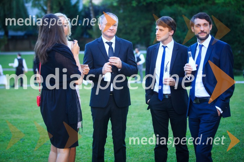  Gala Pavlin, Borzno posredniška hiša ILIRIKA;  Lidija Muha, Borzno posredniška hiša ILIRIKA;  Mirko Gračan, Borzno posredniška hiša ILIRIKA;  Nejc Lotrič, Borzno posredniška hiša ILIRIKA;  Luka Leskovšek, Borzno posredniška hiša ILIRIKAKresna noč 2017