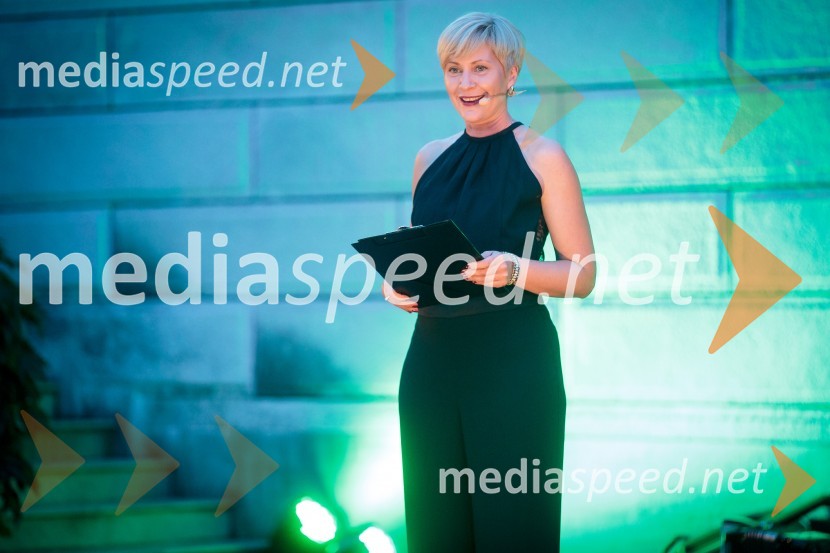  Barbara Božič, voditeljica in svetovalkaKresna noč 2017