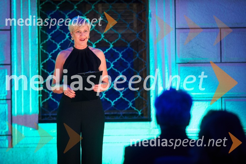  Barbara Božič, voditeljica in svetovalkaKresna noč 2017