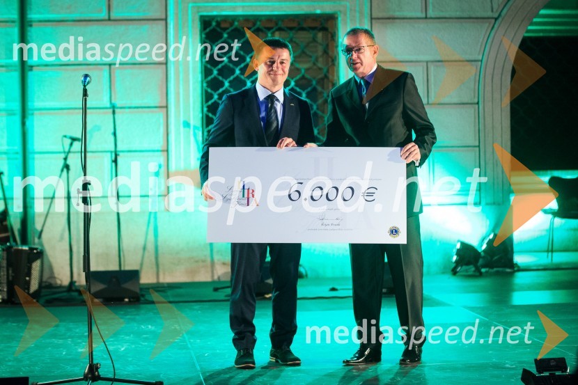  mag. Janez Sodržnik, prvi podpredsednik Fundacije Olimpijskega komiteja-Združenja športnih zvez za podporo športnikom iz socialno šibkih okolij;  Bojan Brank, predsednik Lions kluba Ljubljana IliriaKresna noč 2017