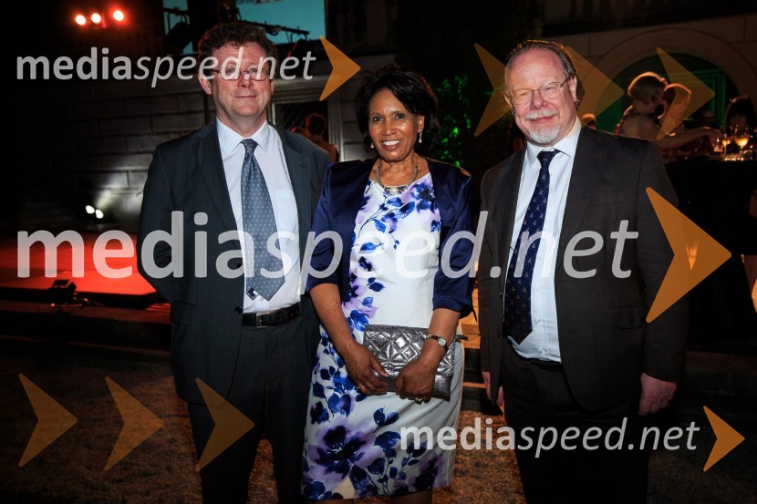  ... ;  ... ;  Sean O'Regan, veleposlanik IrskeKresna noč 2017