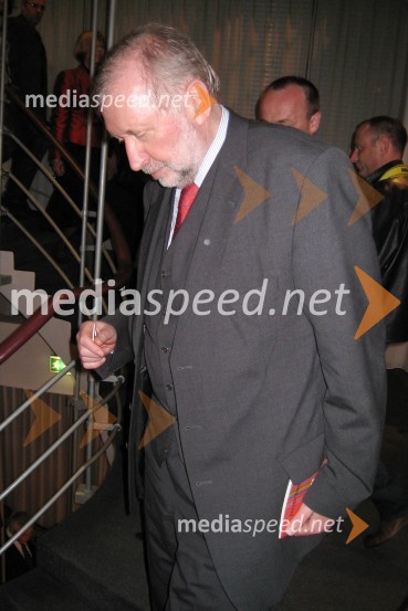 Dr. Dimitrij Rupel, minister za zunanje zadevePremiera drame Lahka konjenica v MGL