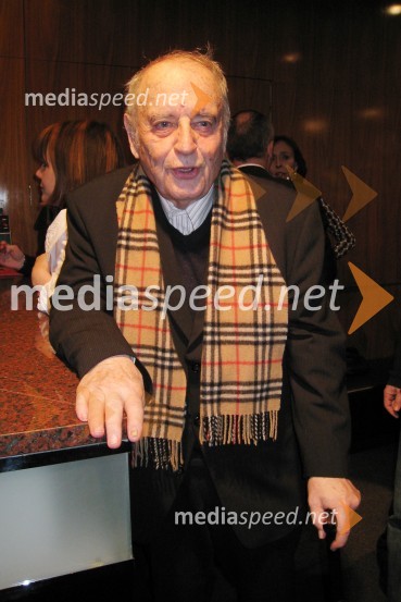 Žarko Petan, pisatelj in režiserPremiera drame Lahka konjenica v MGL
