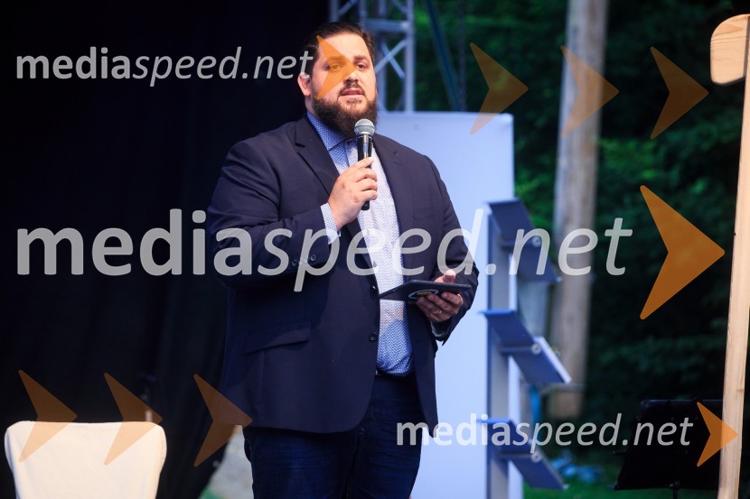  Boštjan Gorenc - Pižama, stand up komikDobitnik Delove nagrade kresnik 2017 je Goran Vojnović