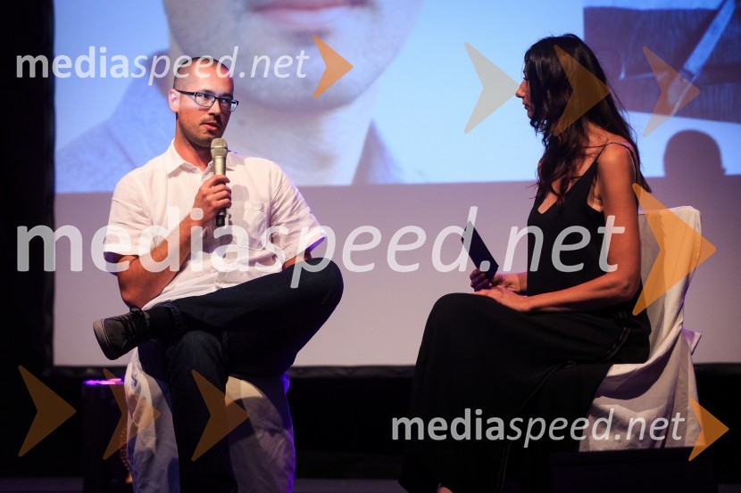  Tomo  Podstenšek, pisatelj;  Vesna Milek, novinarka in publicistkaDobitnik Delove nagrade kresnik 2017 je Goran Vojnović