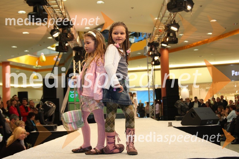 Mladi manekenkiModna revija Simply the best v Europarku