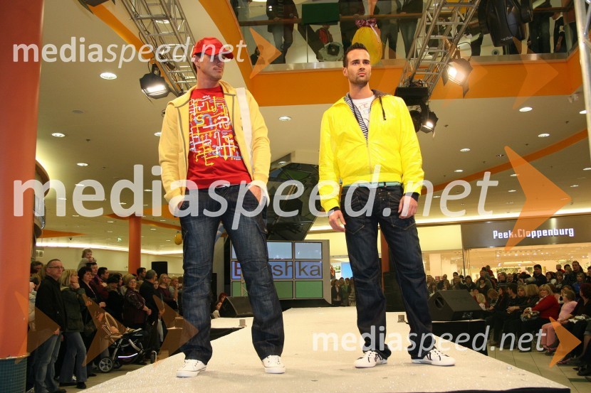 ... in Gašper Grošelj, manekenModna revija Simply the best v Europarku