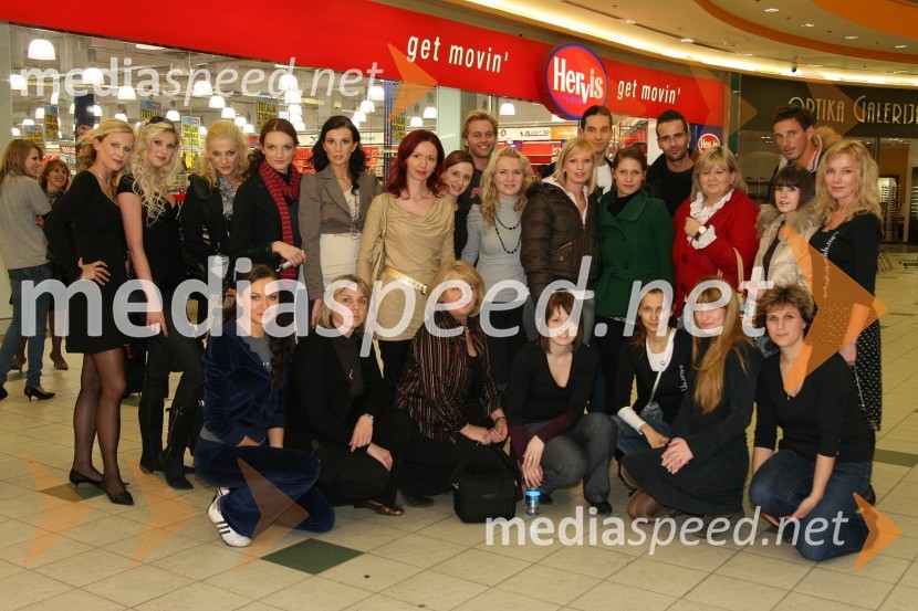 Modna revija Simply the best v Europarku