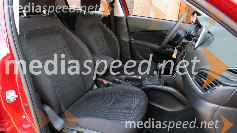 Fiat Tipo 1.4 T-Jet 16v Lounge, sprednja sedeža sta udobnaFiat Tipo 1.4 T-Jet 16v Lounge, mediaspeed test