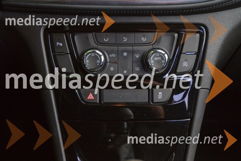 Opel Mokka X 1.4 Turbo Innovation, urejenoOpel Mokka X 1.4 Turbo Innovation, mediaspeed test