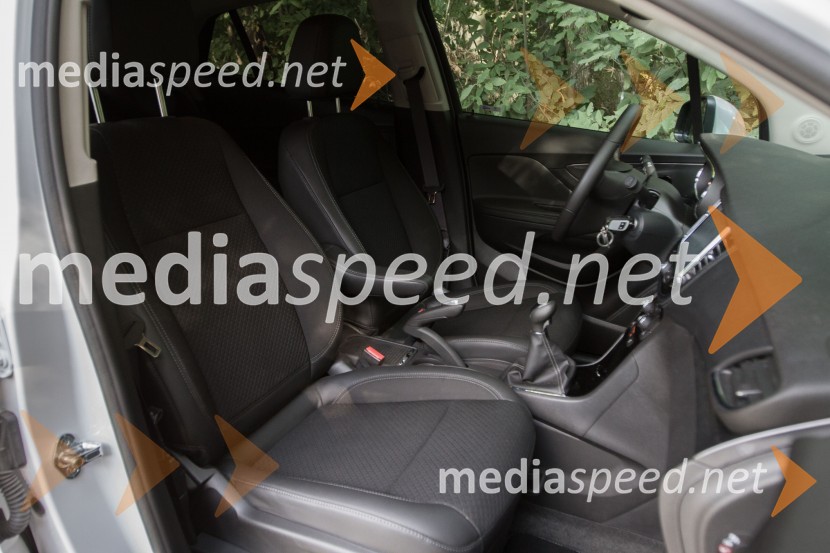 Opel Mokka X 1.4 Turbo Innovation, udobna sprednja sedežaOpel Mokka X 1.4 Turbo Innovation, mediaspeed test