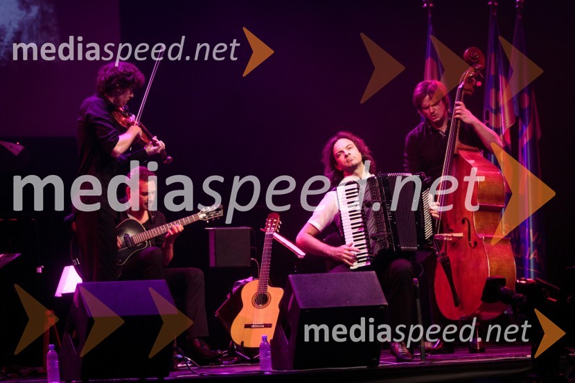  Dejan Gregorič, violinist;  Andrej Pekarovič, kitarist;  Marko Hatlak, glasbenik;  Jošt Lampret, glasbenikMarko Hatlak,  FUNtango in Iztok Mlakar, koncert