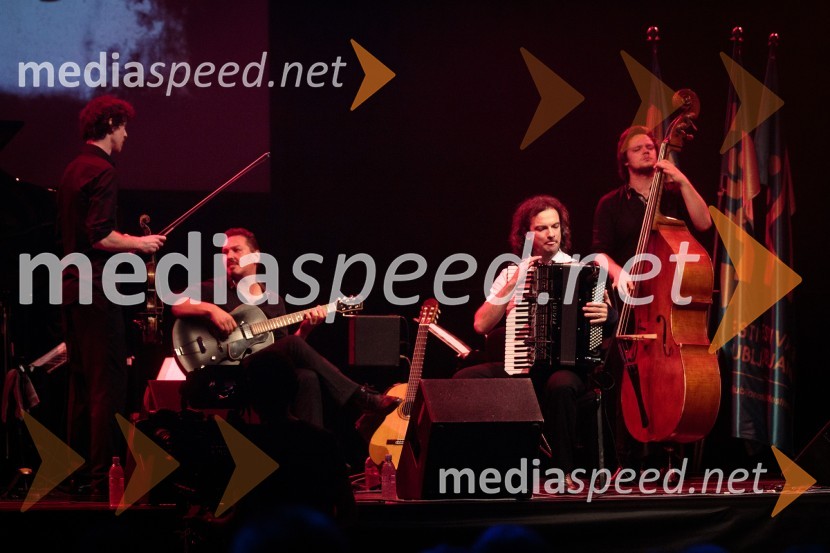  Dejan Gregorič, violinist;  Andrej Pekarovič, kitarist;  Marko Hatlak, glasbenik;  Jošt Lampret, glasbenikMarko Hatlak,  FUNtango in Iztok Mlakar, koncert