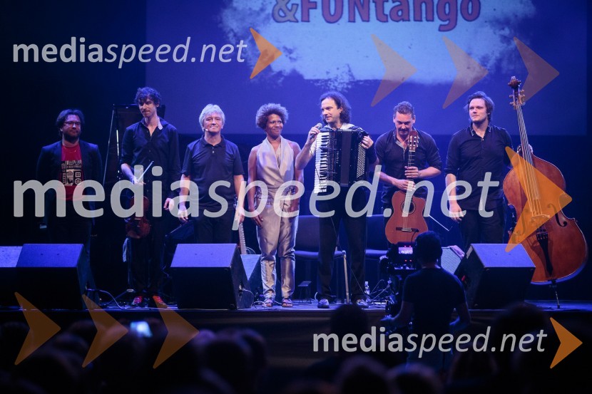  Jan Sever, pianist;  Dejan Gregorič, violinist;  Iztok Mlakar, igralec;  ... ;  Marko Hatlak, glasbenik;  Andrej Pekarovič, kitarist;  Jošt Lampret, glasbenikMarko Hatlak,  FUNtango in Iztok Mlakar, koncert