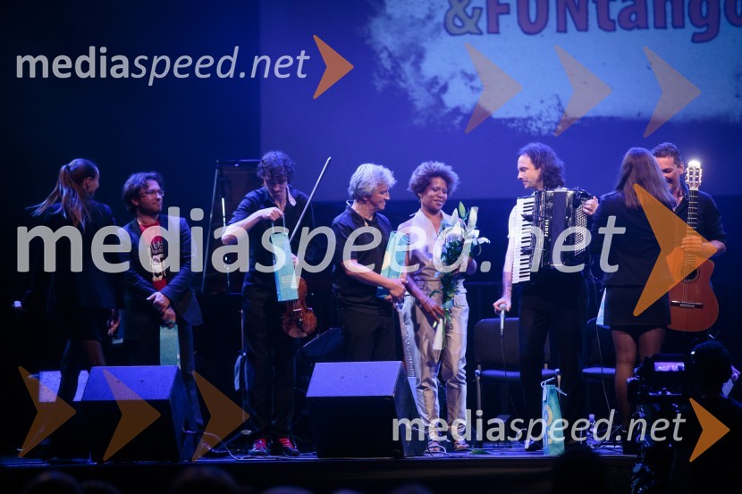  Jan Sever, pianist;  Dejan Gregorič, violinist;  Iztok Mlakar, igralec;  ... ;  Marko Hatlak, glasbenik;  Andrej Pekarovič, kitaristMarko Hatlak,  FUNtango in Iztok Mlakar, koncert