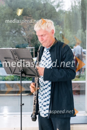  Tuomas Kaipainen, glasbenikModra roža in druge ptice, otvoritev razstave